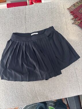 A&f pleated skort